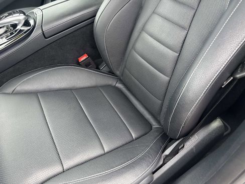 Used 2017 Mercedes-Benz E 300 image 19