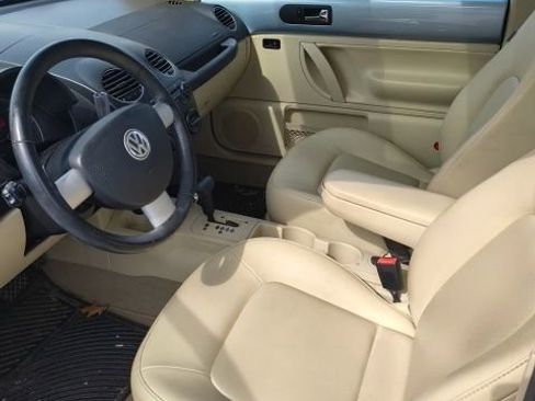 Used 2010 Volkswagen Beetle Coupe image 43