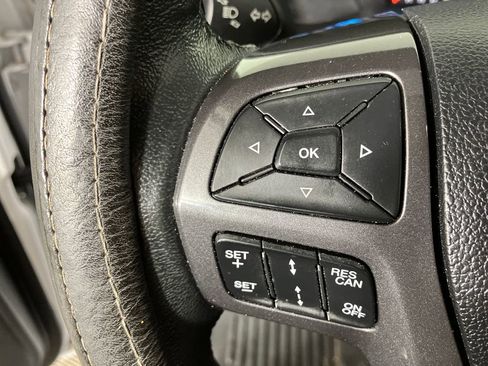 Used 2019 Ford Ranger Lariat w/ Black Appearance Package image 17