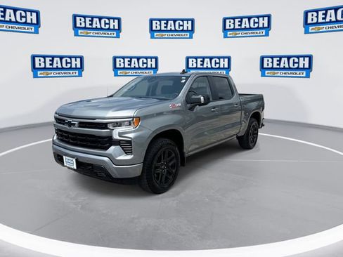 Used 2025 Chevrolet Silverado 1500 RST w/ Convenience Package II AWD/4WD image 4