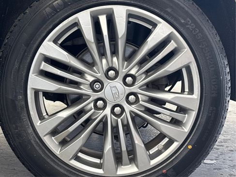 Used 2017 Cadillac XT5 Premium Luxury image 32