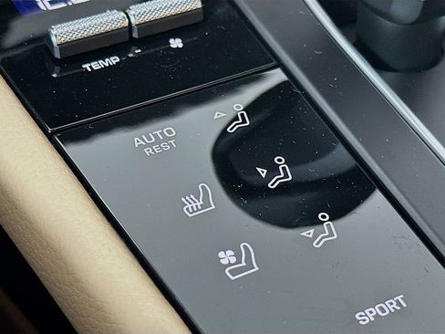 New 2026 Porsche Macan S image 23