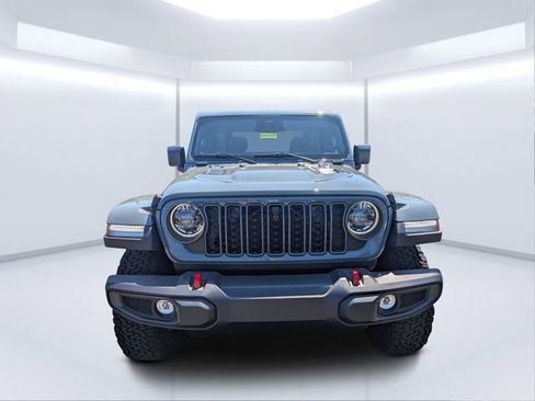 New 2025 Jeep Wrangler Rubicon w/ Convenience Group AWD/4WD image 8