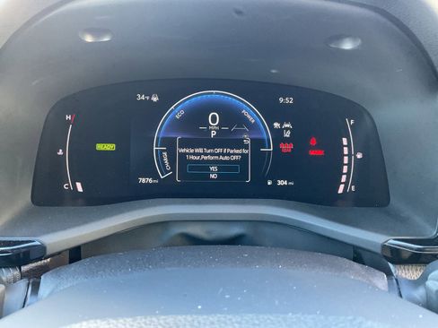 Used 2025 Toyota Camry SE image 24