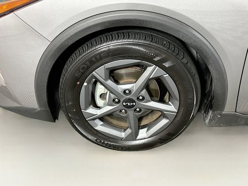 Used 2025 Kia K4 LXS image 11