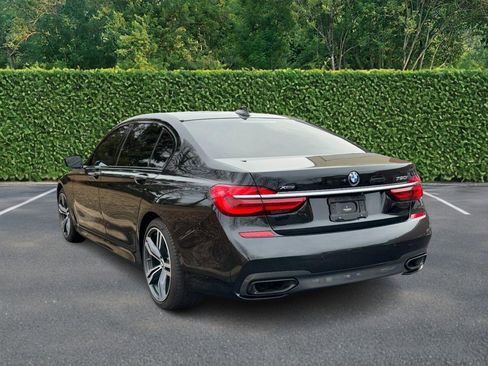 Used 2019 BMW 750i xDrive w/ Executive Package image 4