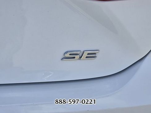 Used 2025 Toyota Camry SE FWD image 16