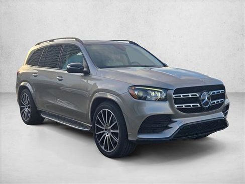 Used 2023 Mercedes-Benz GLS 450 4MATIC image 3