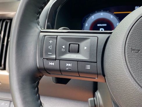 Used 2024 Nissan Pathfinder Platinum w/ Cargo Package AWD/4WD image 16