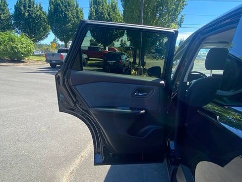 Used 2023 Nissan Rogue SV AWD/4WD image 11