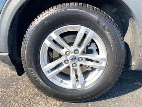 Used 2020 Ford Explorer XLT w/ Equipment Group 202A image 22