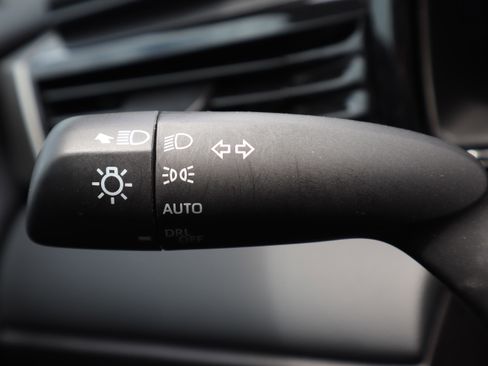 Used 2025 Toyota Camry XSE FWD image 21
