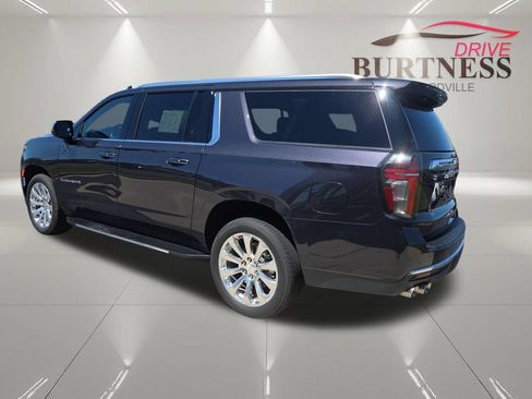 Certified 2023 Chevrolet Suburban Premier AWD/4WD image 6