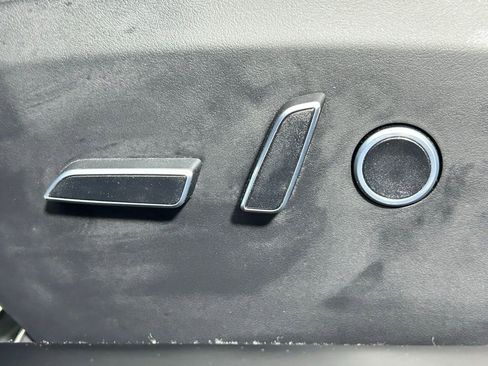 Used 2021 Tesla Model S Plaid image 34