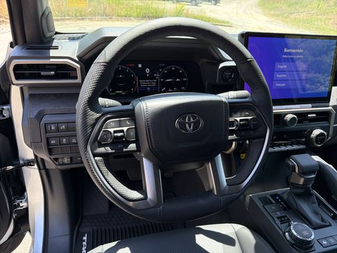 Used 2026 Toyota Tacoma Limited AWD/4WD image 23