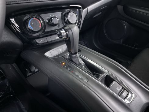 Used 2016 Honda HR-V LX image 17