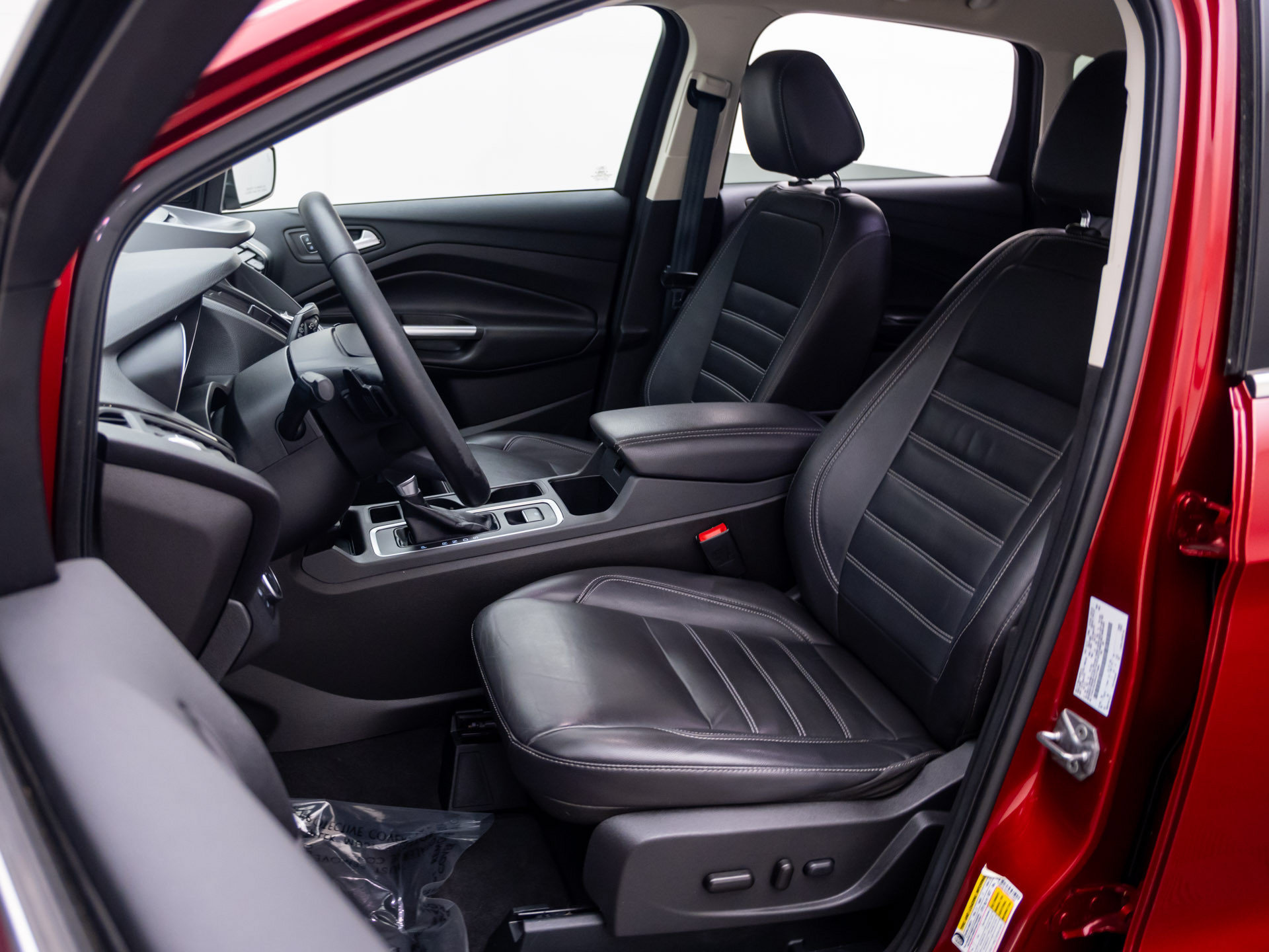 Used 2017 Ford Escape Titanium AWD/4WD image 14
