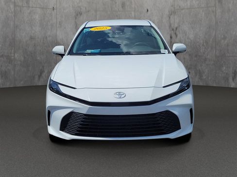 Used 2025 Toyota Camry LE FWD image 2