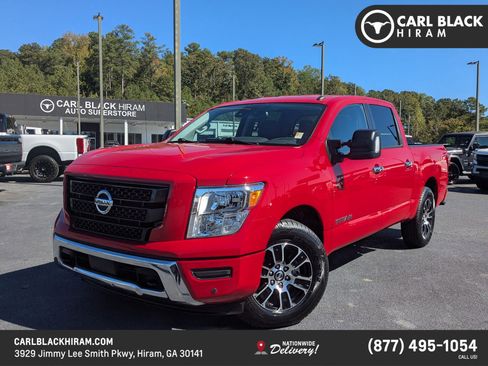 Used 2021 Nissan Titan SV w/ SV Convenience Package image 1