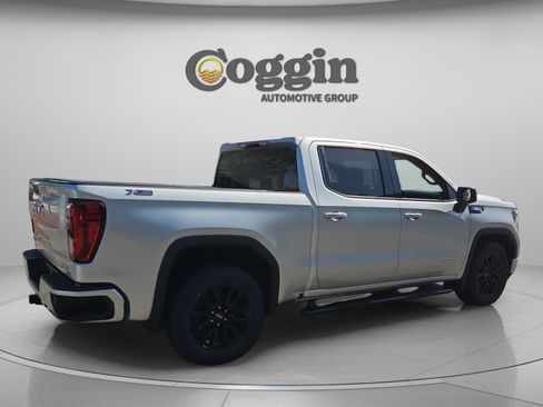Used 2021 GMC Sierra 1500 Elevation w/ X31 Off-Road Package AWD/4WD image 5