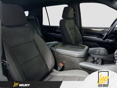 Used 2023 GMC Yukon SLE w/ Gmc Pro Safety Plus Package AWD/4WD image 31