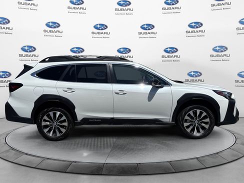 Used 2023 Subaru Outback Limited AWD/4WD image 6