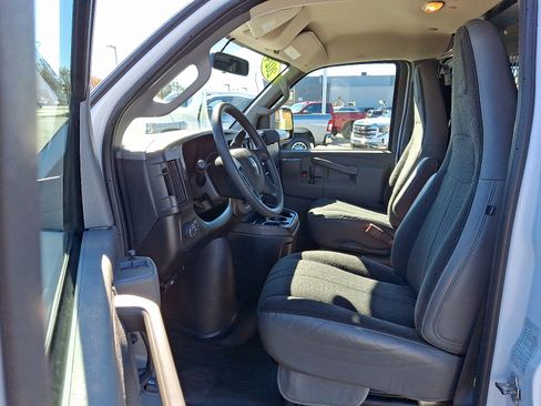 Used 2024 Chevrolet Express 2500 w/ Driver Convenience Package image 12