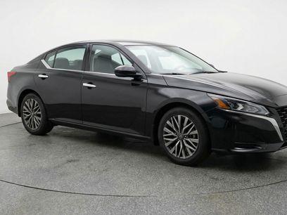 Used 2025 Nissan Altima 2.5 SV