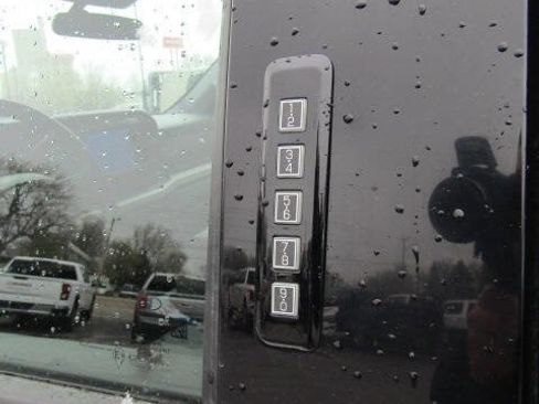 Used 2024 Ford F350 XLT w/ FX4 Off-Road Package AWD/4WD image 8