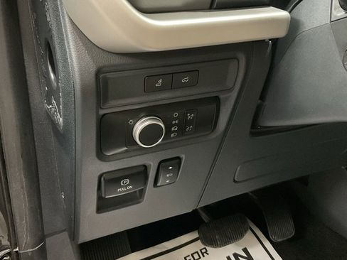 Used 2022 Ford Expedition XLT image 8