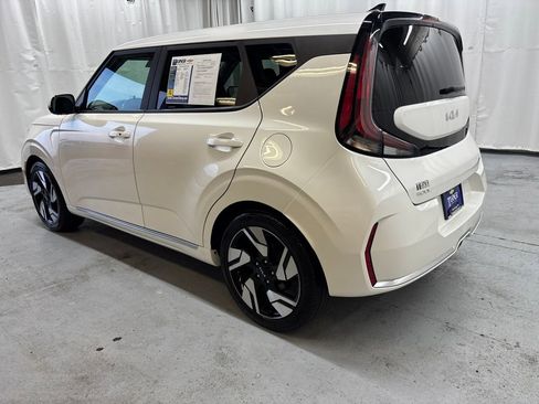 Used 2023 Kia Soul GT-Line FWD image 3