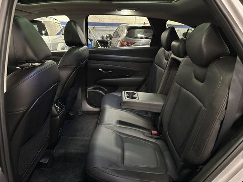 Used 2025 Hyundai Tucson Limited image 10