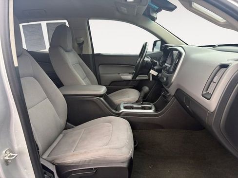 Used 2016 Chevrolet Colorado LT w/ LT Convenience Package RWD image 15