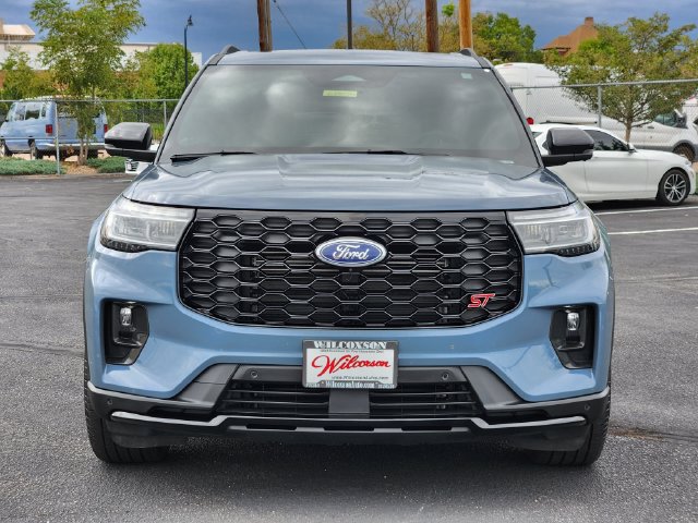 Used 2025 Ford Explorer ST AWD/4WD image 8