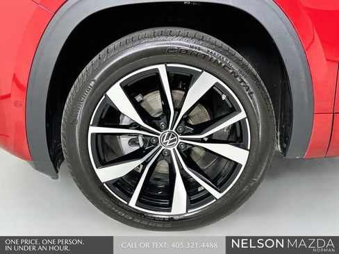 Used 2024 Volkswagen Atlas SEL Premium R-Line AWD/4WD image 36