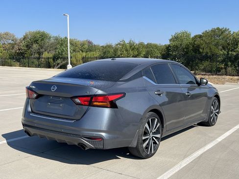 Used 2022 Nissan Altima 2.5 SR FWD image 3