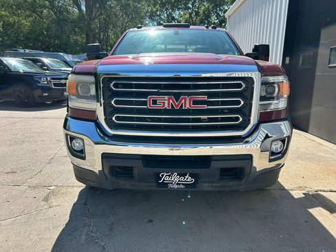 Used 2015 GMC Sierra 2500 SLE w/ SLE Preferred Package AWD/4WD image 3