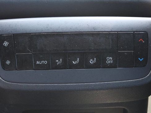 Used 2025 Nissan Pathfinder Rock Creek AWD/4WD image 23