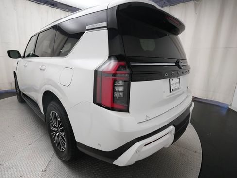 Certified 2025 Nissan Armada SL w/ Captain's Chari Seat Package AWD/4WD image 35