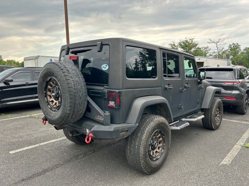Used 2017 Jeep Wrangler Unlimited Sport w/ Quick Order Package 23S AWD/4WD image 5