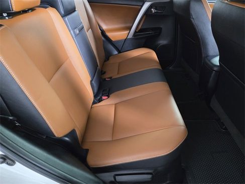 Used 2018 Toyota RAV4 Limited w/ Advanced Technology Package image 20