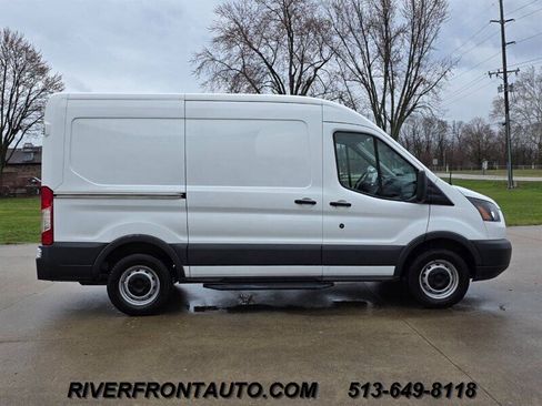 Used 2017 Ford Transit 250 130 Medium Roof image 7