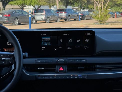 Used 2025 Kia K4 LXS image 17