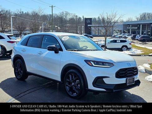 Used 2023 Honda HR-V Sport image 1