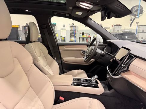Used 2026 Volvo XC90 B6 Plus AWD/4WD image 29