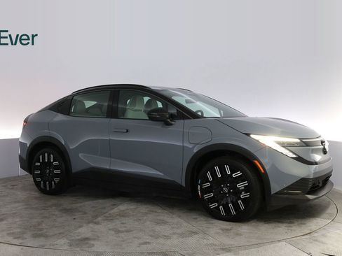 Used 2026 Nissan Leaf Platinum+ w/ Floor Mat Package (Platinum+) FWD image 14
