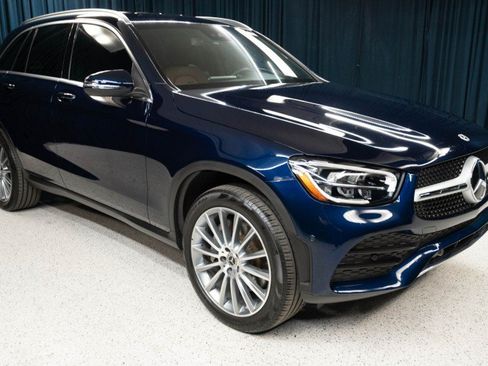 Certified 2022 Mercedes-Benz GLC 300 image 3