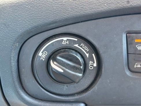 Certified 2024 Nissan Frontier SV w/ SV Convenience Package image 34