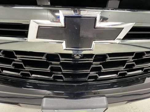 Certified 2022 Chevrolet Tahoe Z71 w/ Luxury Package AWD/4WD image 32