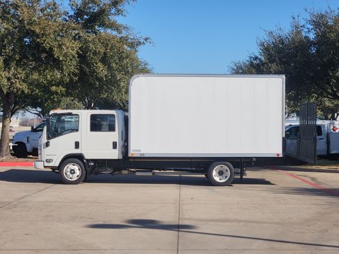 New 2025 Chevrolet Low Cab Forward image 10